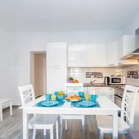 26 Ulica Augusta Cesarca Apartman Punat